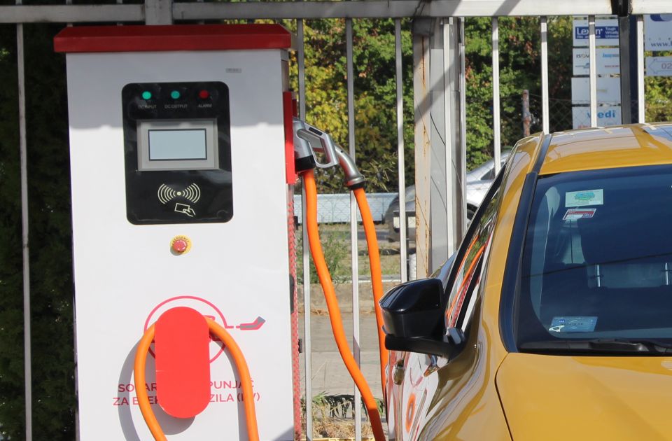 Kina lansira prvi automobil sa natrijum-jonskom baterijom: Puni se na -30, radi na -50 stepeni