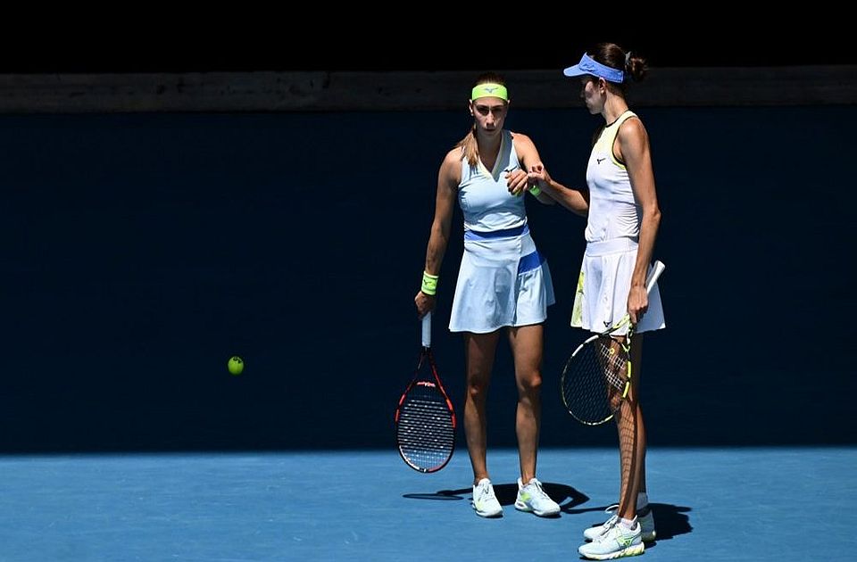 Krunić i Danilina osvojile prvu zajedničku titulu na turniru u Dohi iako su prvi set izgubile s nulom