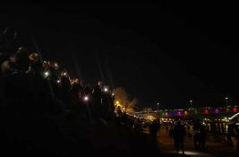 VIDEO: Završen komemorativni skup u Novom Sadu, građani u tišini odali počast stradalima