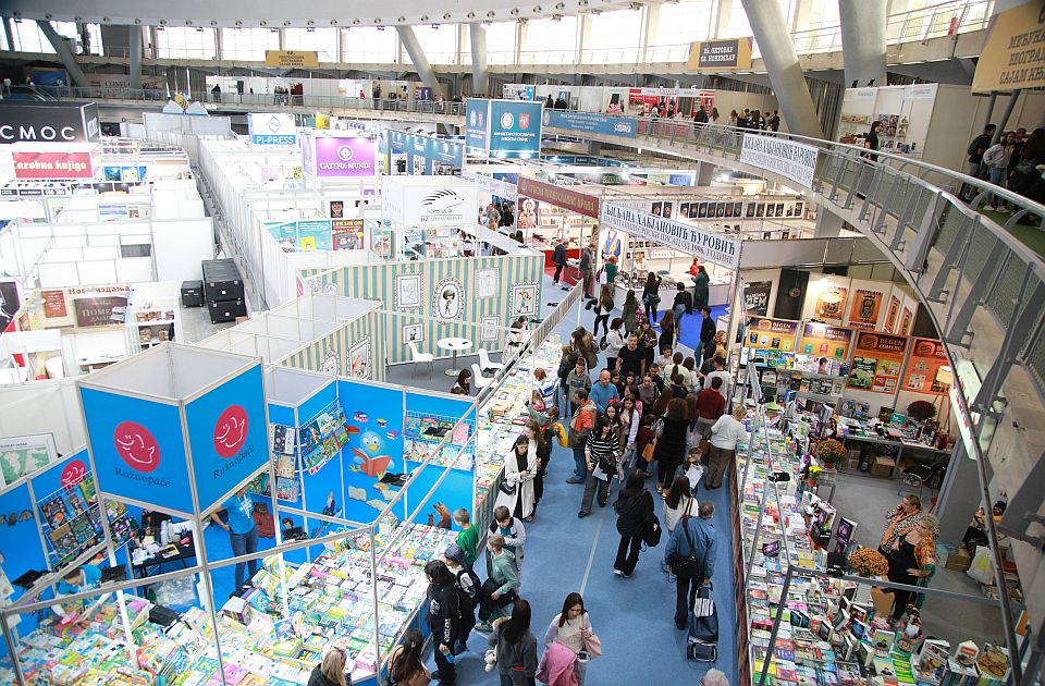 Veliki broj izlagača na Sajmu knjiga danas neće raditi zbog godišnjice pada nadstrešnice