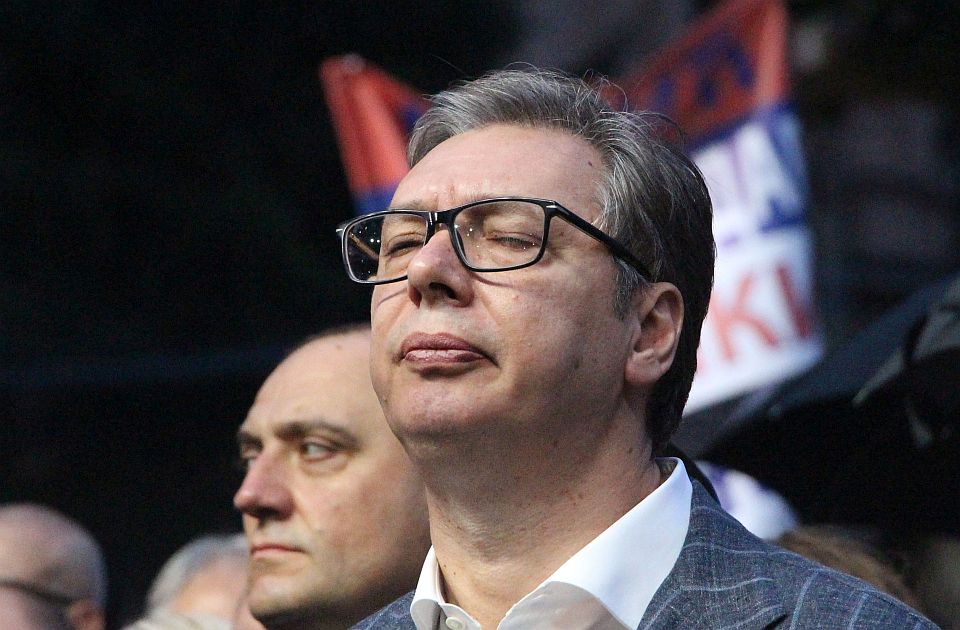Poljski mediji: EU mora da prestane da tapše Vučića po ramenu