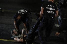 FOTO, VIDEO: Nasilni protesti u Izraelu nakon usvajanja spornog zakona, građani ne odustaju od borbe