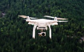 Glavni grad Litvanije dronovima sprečava građane da se okupljaju