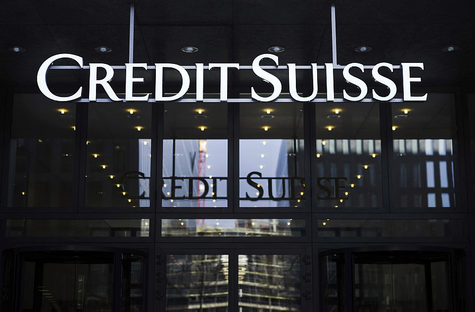 Švajcarska obustavlja isplatu bonusa zaposlenima Kredi Svis banci 