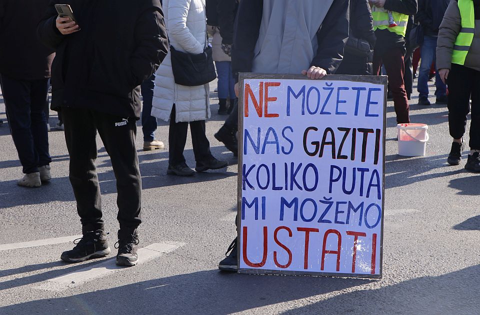 Studenti u blokadi Medicinskog fakulteta: "Pozvali su na nasilje - mi pozivamo na mir i sigurnost"