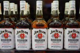 Jim Beam obustavlja proizvodnju u glavnoj destileriji na godinu dana