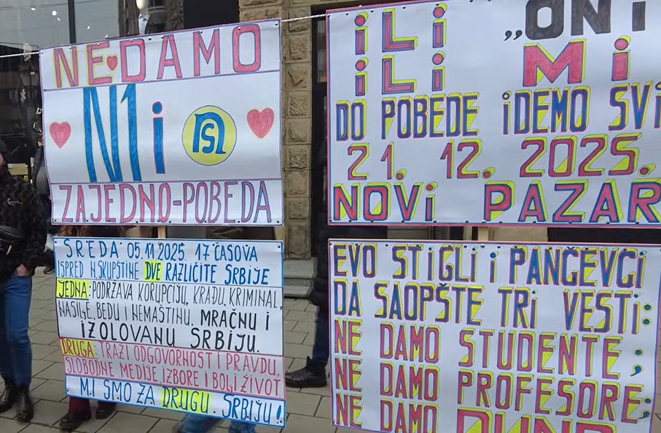 Grafiti mržnje i oskrnavljena spomen-ploča: 