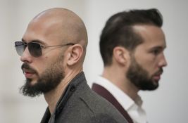 Prvi put potvrđena puna lista sa 21 optužbom protiv braće Tejt, uključujući za silovanja 