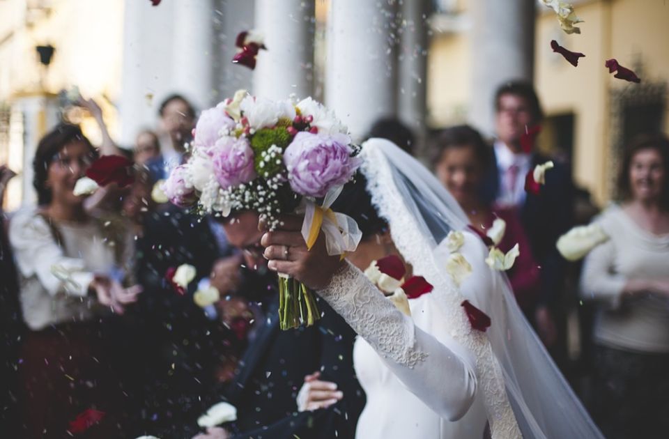 Više od 200 svadbi u Novom Sadu pomereno zbog epidemije, mnogi sada žure da zakažu venčanja