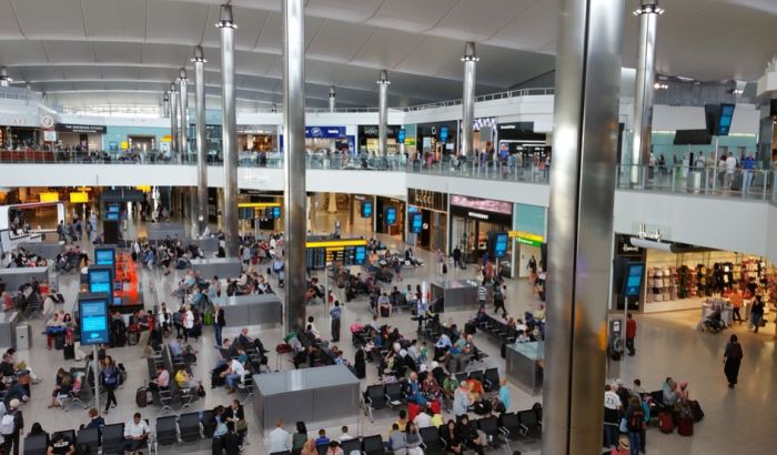 Na ulici pronađen USB sa poverljivim podacima aerodroma Hitrou