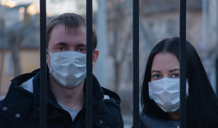 Dok ponovo bukti pandemija, u Rimu protestovali zbog nošenja maski