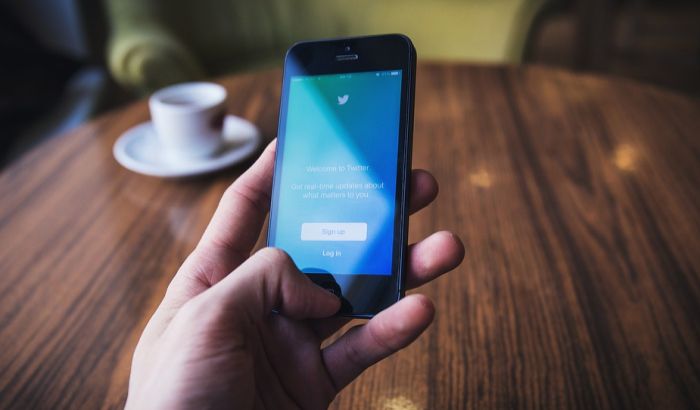Tviter se izvinio korisnicima: Podaci o mejlovima i brojevima telefona slučajno korišćeni u reklamiranju