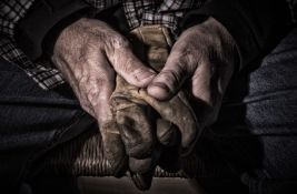 Penzioneri u Srbiji se sve češće vraćaju na posao da bi preživeli