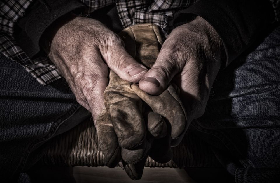 Penzioneri u Srbiji se sve češće vraćaju na posao da bi preživeli