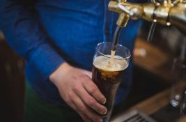 VIDEO: Pivo može izazvati nadutost ako se toči na pogrešan način