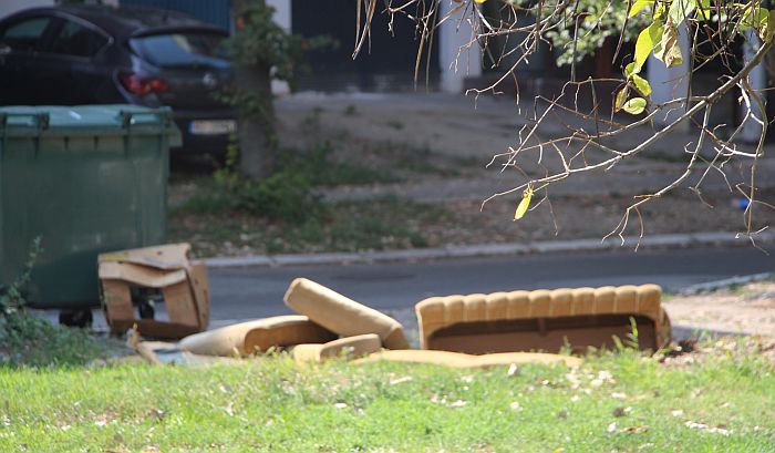 FOTO: "Čistoća" ponovo apeluje na Novosađane da ne prave divlje deponije