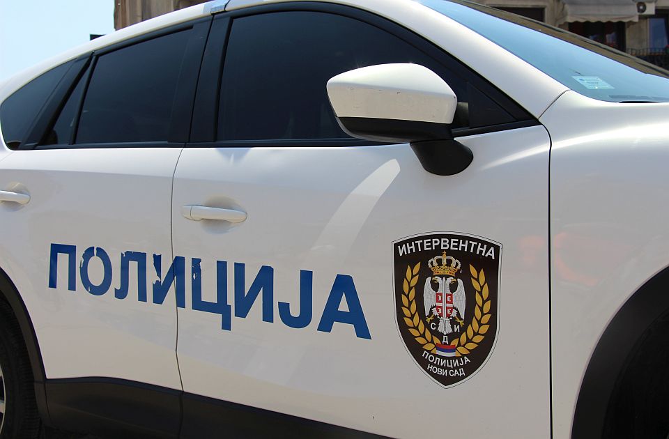 Novosadska policija pretresla Šapčanina na ulici: Kod sebe imao 40 paketa kokaina i ekstazija