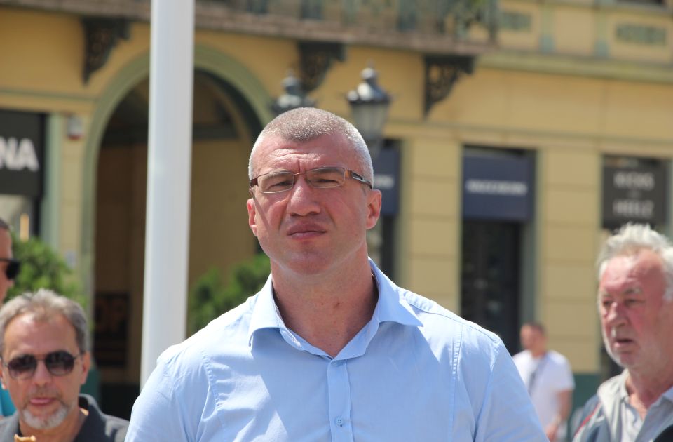 Bačulov o vandalizovanju kuće prvog komšije: Dokaz da je ćaci sinonim za morona