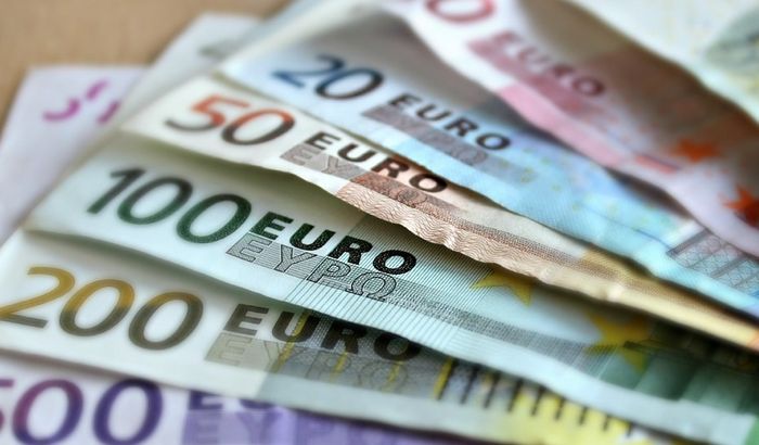 Dinar sutra najjači u odnosu na evro ove godine