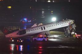 VIDEO: Sudar aviona i vozila na aerodromu u Njujorku