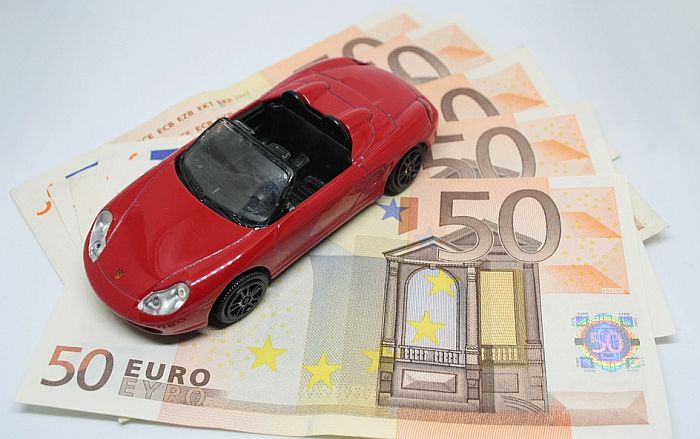 Nagli uspeh do skoro nepoznate osiguravajuće kuće bliske SNS-u