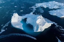 Tramp najavio da šalje bolnički brod na Grenland