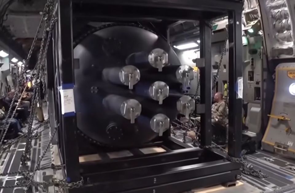 VIDEO: SAD prvi put avionom prevezle nuklearni reaktor iz Kalifornije u Jutu