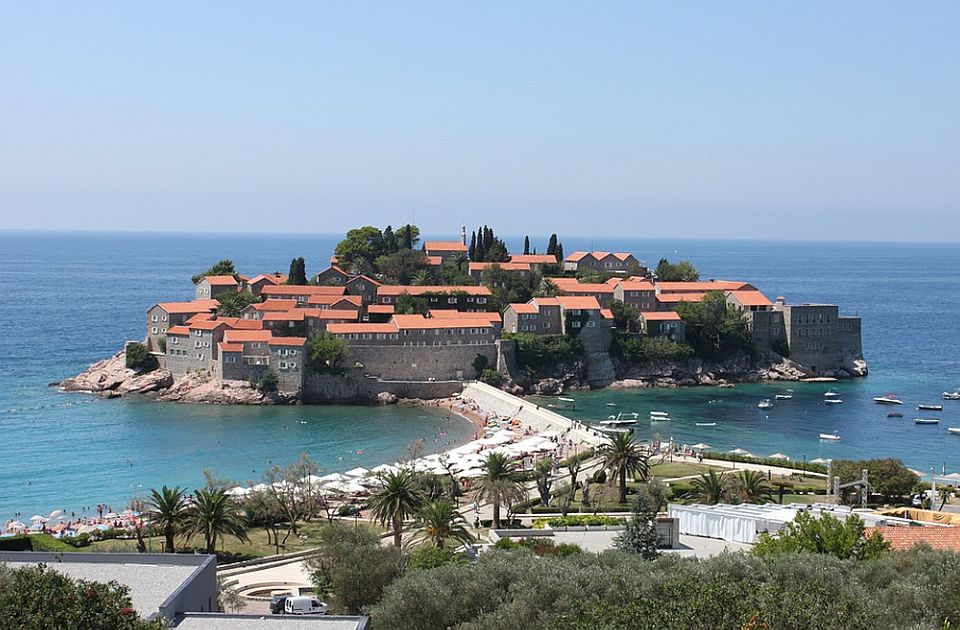 Sveti Stefan još nije otvoren, mogući samo turistički obilasci