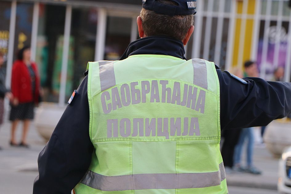Novosadska policija zadržala devet vozača: Zbog alkohola, ponavljanja prekršaja i da ne pobegnu 