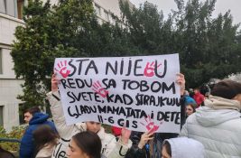 Subotičani organizovali protest podrške Hrki i Jaćimovićima: 
