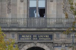Parisko tužilaštvo: Lopovi iz Luvra ukrali osam neprocenjivih predmeta