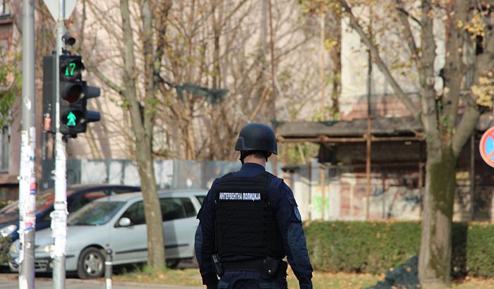 Rebić: Još 40 policajaca patrolira od danas u Šidu zbog migranata