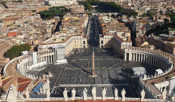 Vatikan formira grupu eksperata za postupke u slučaju seksualnog zlostavljanja