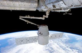 Parče baterije sa Međunarodne svemirske stanice mu palo na kuću, sad tuži NASA-u