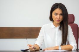 Gradonačelnik nemačkog gradića godinu dana pomoću kamere špijunirao svoju sekretaricu