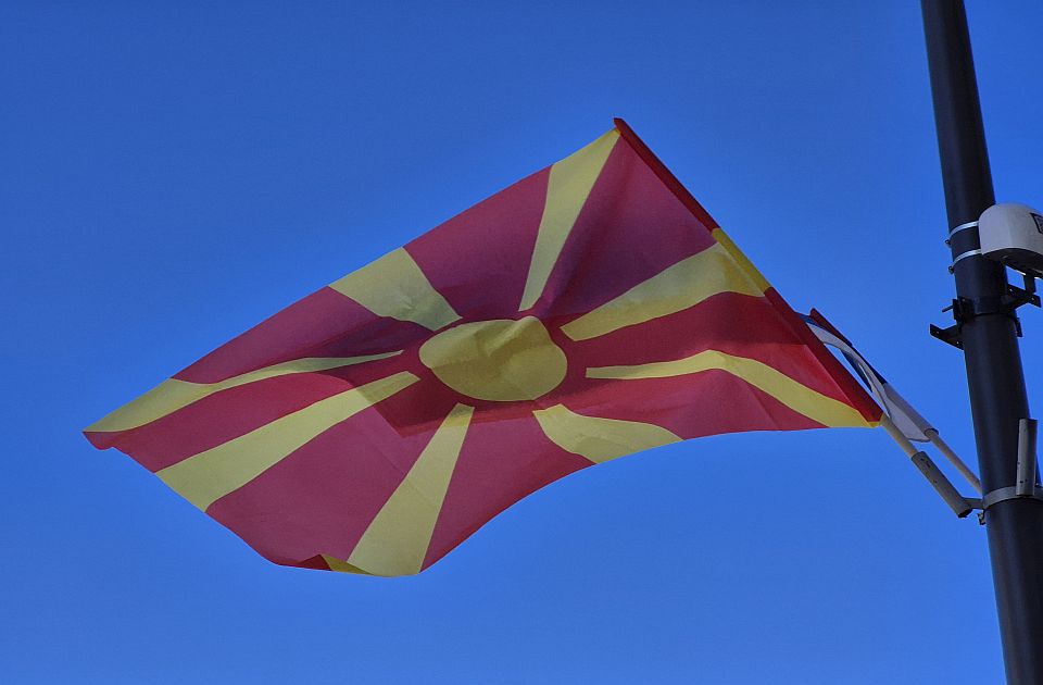 Makedonski nacionalni savet: Spomenik 