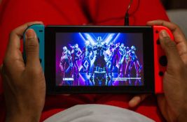 Makron traži naučnu studiju o uticaju video-igara na mlade