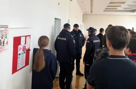 VIDEO Roditelji Jovinih đaka: Uprava škole pozvala policiju na učenike, večeras skup zbog ovog presedana