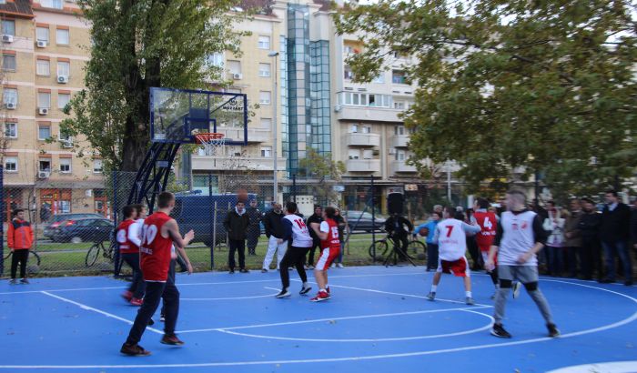 FOTO: Otvoren novi košarkaški teren na Detelinari