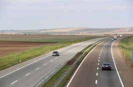 Šleper probio ogradu i prešao u suprotan smer na auto-putu kod Požarevca