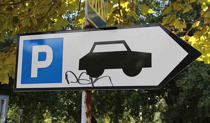 Parking u Novom Sadu: Problem koji ne može da se reši jednom za sva vremena