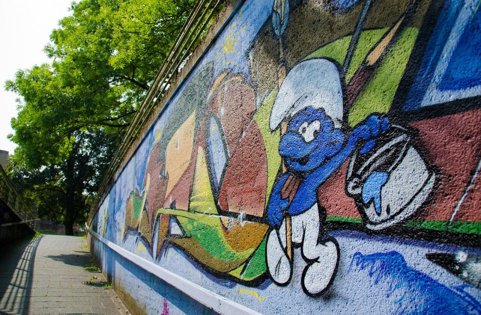 FOTO: U Francuskoj oboren svetski rekord u okupljanju štrumpfova FOTO: U Francuskoj oboren svetski rekord u okupljanju štrumpfova