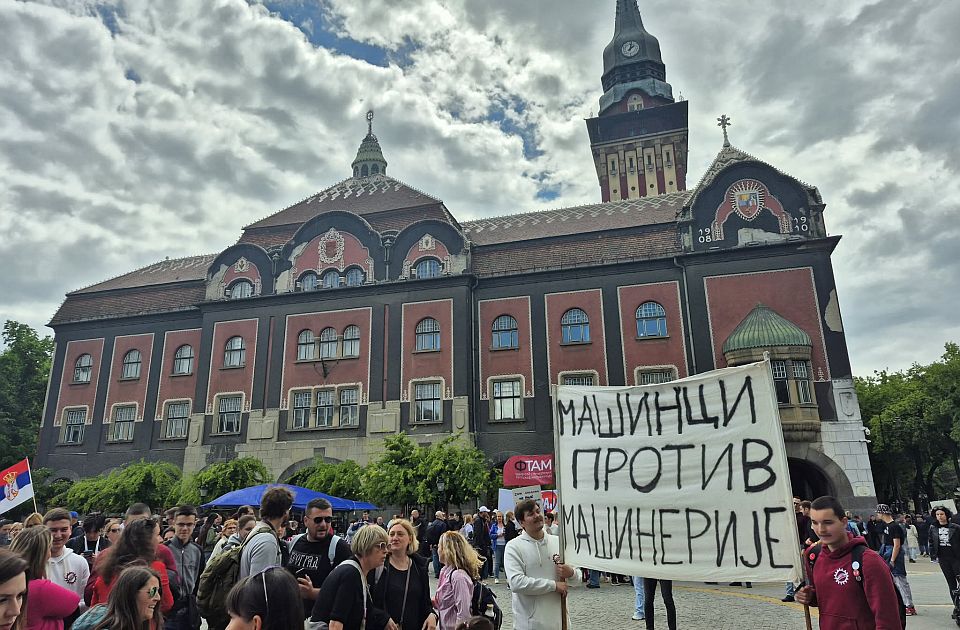 FOTO, VIDEO Počeo protest 