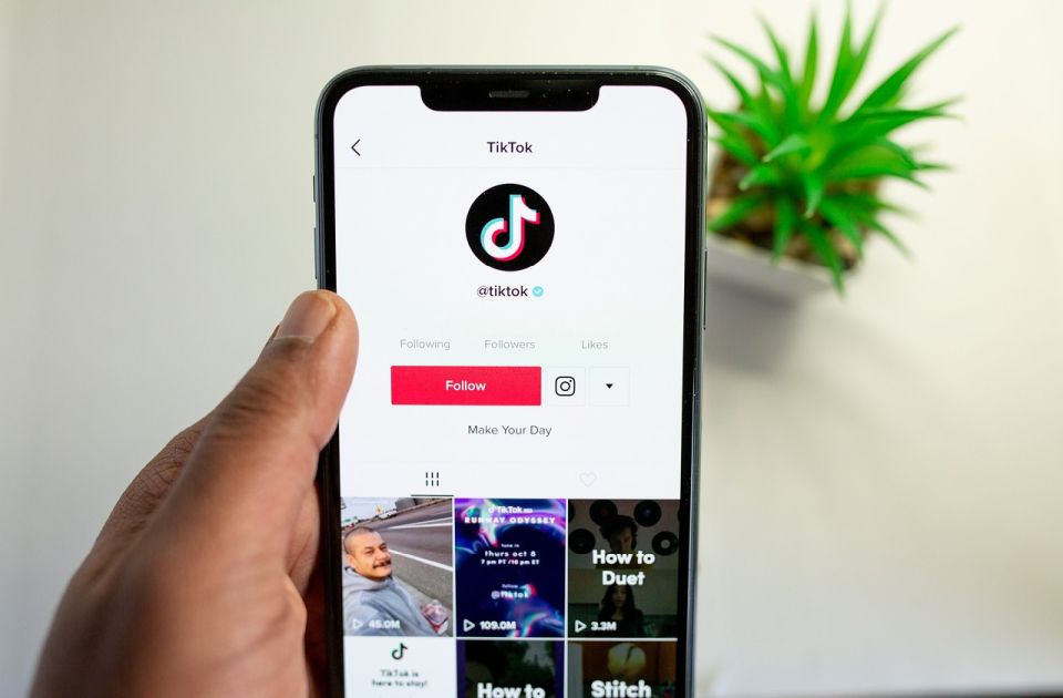 Tiktok pokušava da podstakne tinejdžere da meditiraju i prestanu da koriste aplikaciju noću Tiktok pokušava da podstakne tinejdžere da meditiraju i prestanu da koriste aplikaciju noću