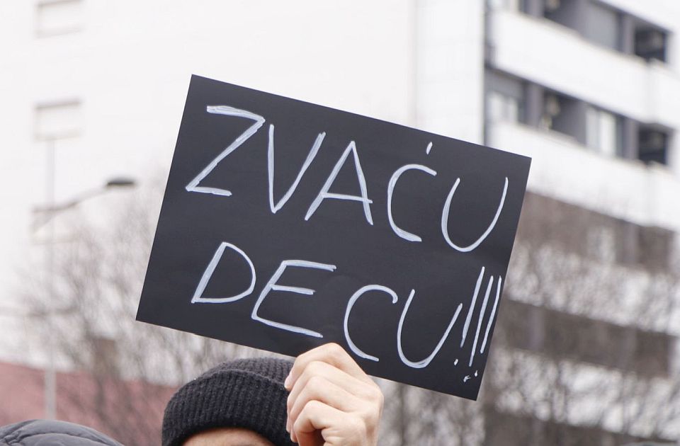 Vlast i studenti već u intenzivnoj kampanji, opozicija i dalje u hibernaciji Vlast i studenti već u intenzivnoj kampanji, opozicija i dalje u hibernaciji