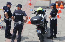 Srpskim policajcima uskoro možda bude dopušteno da imaju brade, tetovaže i pirsinge