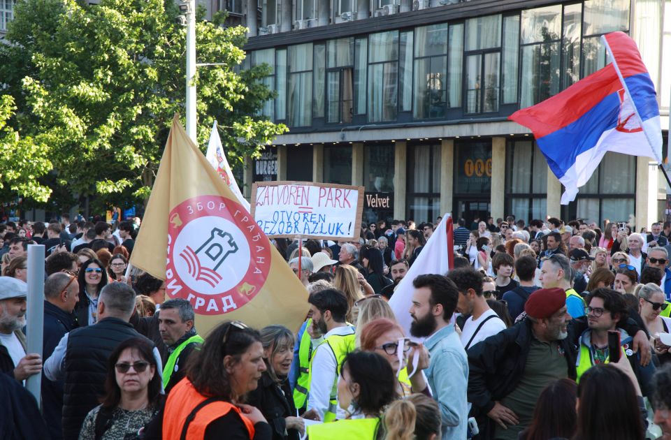 Objavljena procena koliko je građana bilo na skupu protiv "Ćacilenda" Objavljena procena koliko je građana bilo na skupu protiv "Ćacilenda"
