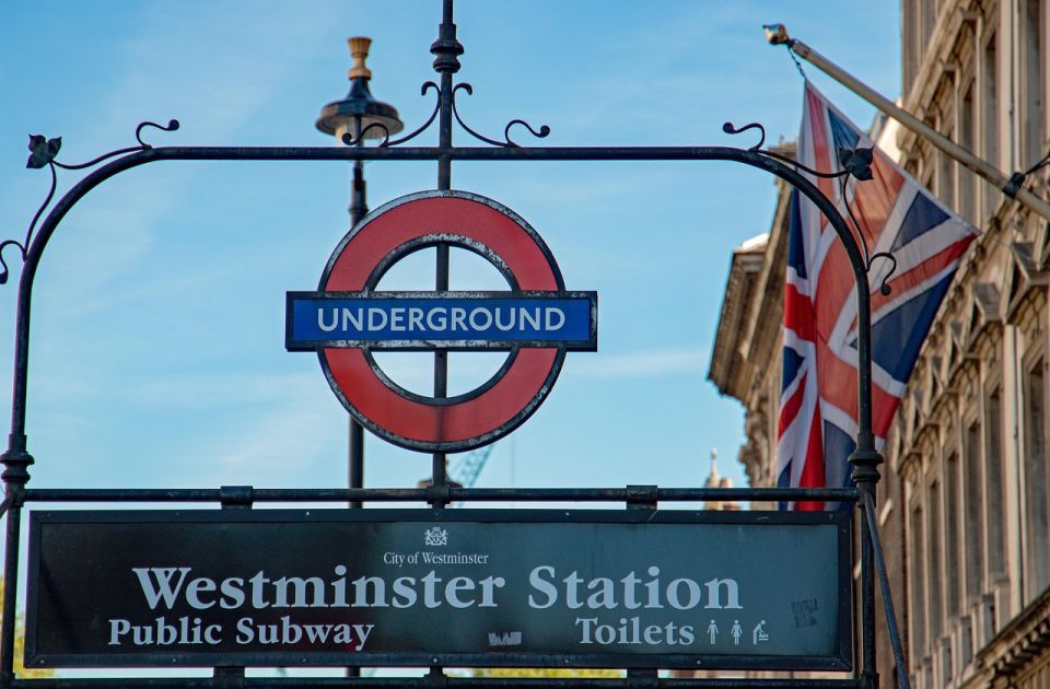 Hiljade radnika londonskog metroa u štrajku zbog malih plata i ekstremnih uslova rada Hiljade radnika londonskog metroa u štrajku zbog malih plata i ekstremnih uslova rada