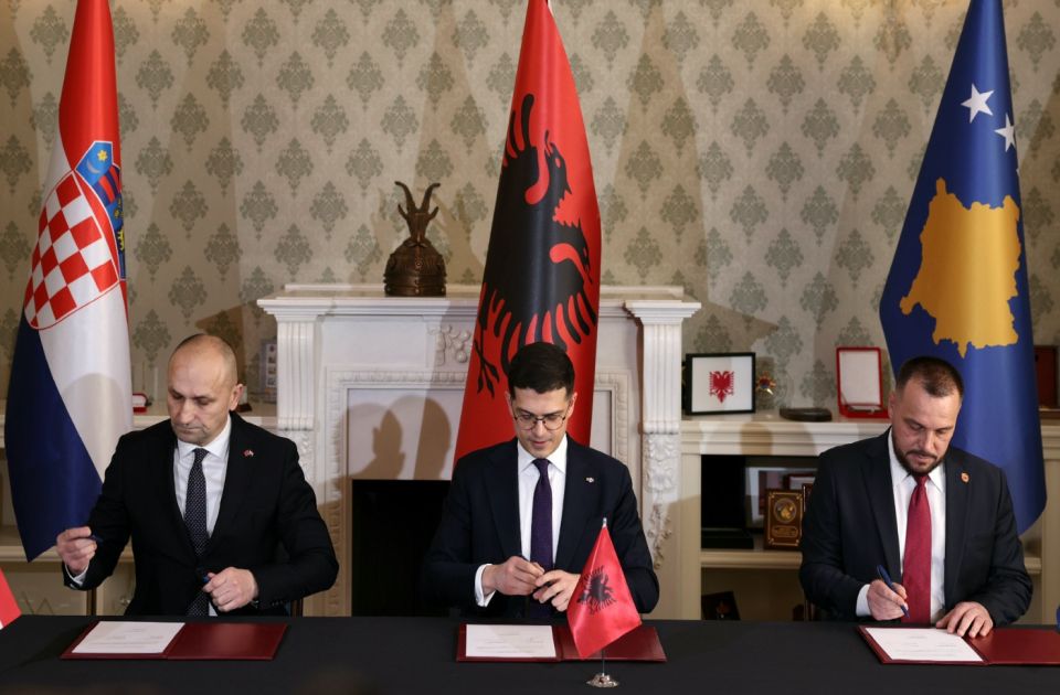 Vojni sporazum Hrvatske, Albanije i Kosova: Dizanje tenzija u tabloidima ili stvarna pretnja Srbiji? Vojni sporazum Hrvatske, Albanije i Kosova: Dizanje tenzija u tabloidima ili stvarna pretnja Srbiji?