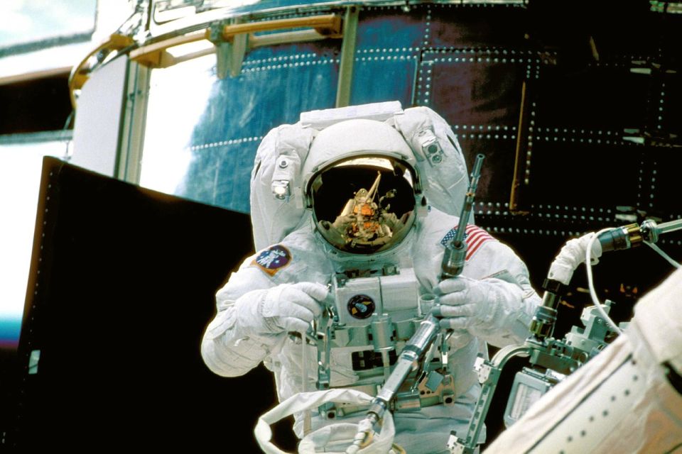Američki astronauti ne mogu na Mesec zbog kašnjenja u razvoju svemirskih odela 